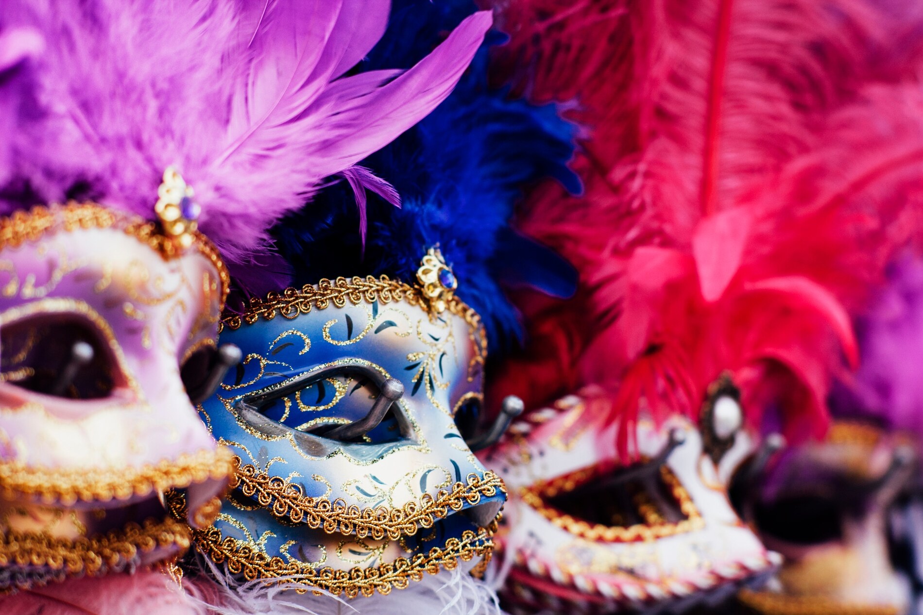 Scoppia come un temporale… è arrivato il CARNEVALE!!!